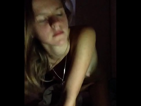 ❤️ En jente onanerer og spermer ️  Sex hos oss ❌